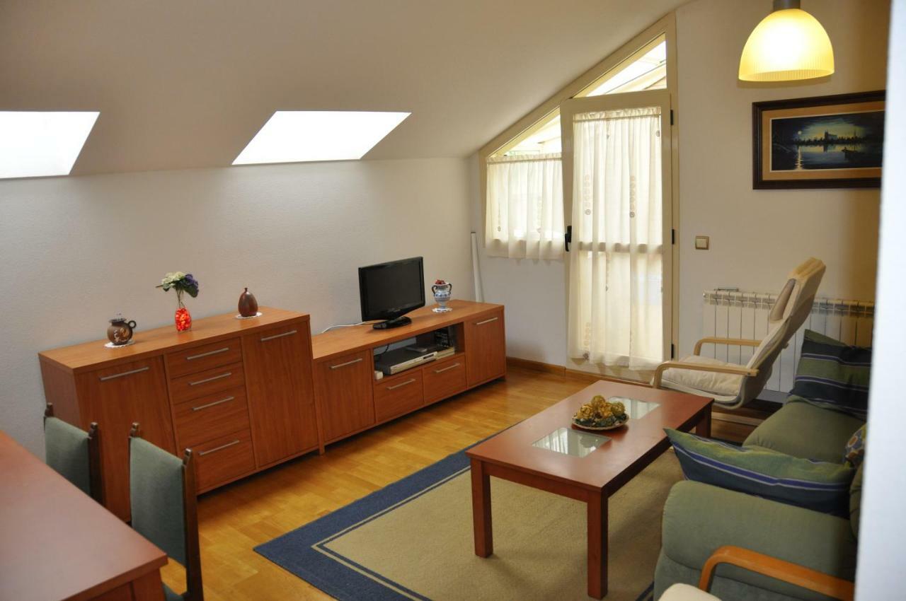 Alameda Del Tormes Apartment Santa Marta de Tormes Exterior photo