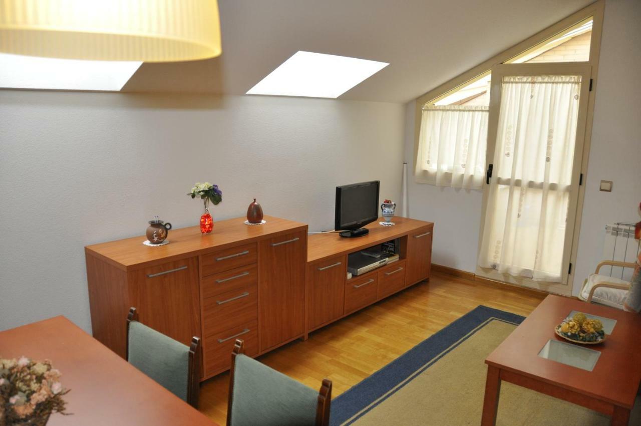 Alameda Del Tormes Apartment Santa Marta de Tormes Exterior photo